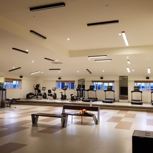 Comment installer un revêtement de sol sportif?